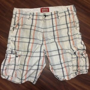 LEVI plaid cargo shorts